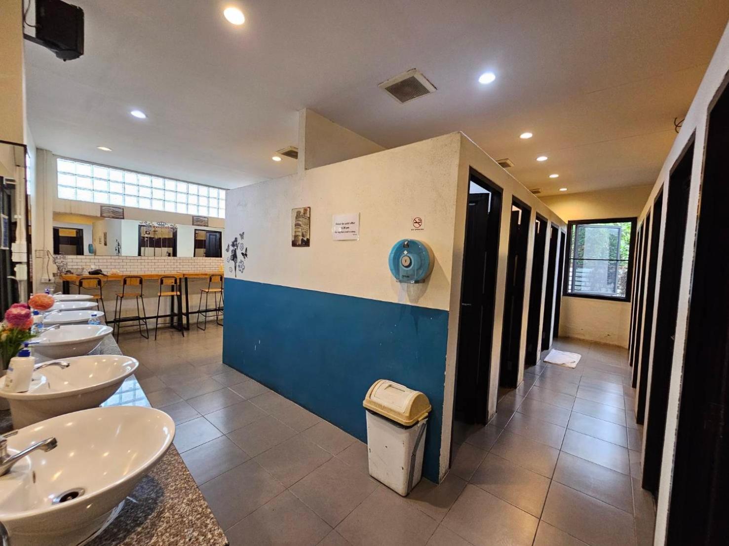 Mercy Hostel Чианграй Экстерьер фото